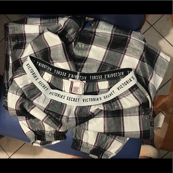 NWOT Victoria’s Secret metallic plaid sleep pants - Picture 5 of 11